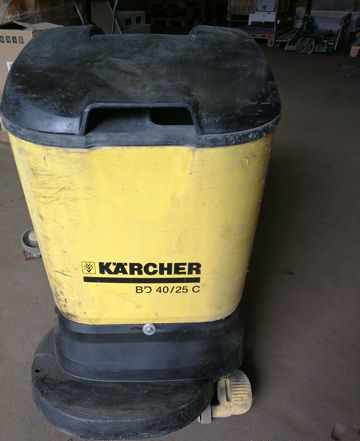 Продам Поломоечную машину Karcher BD 4025 C