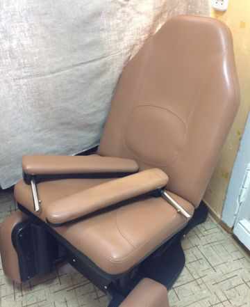 Кресло для педикюра с электроприводом