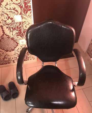 Кресло в парикмахерскую