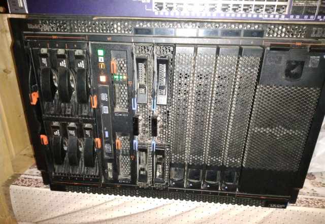 Сервер IBM Блейд С + 2 HS23. Блейд сервер