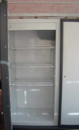 Холодильный шкаф Ариада R1400V