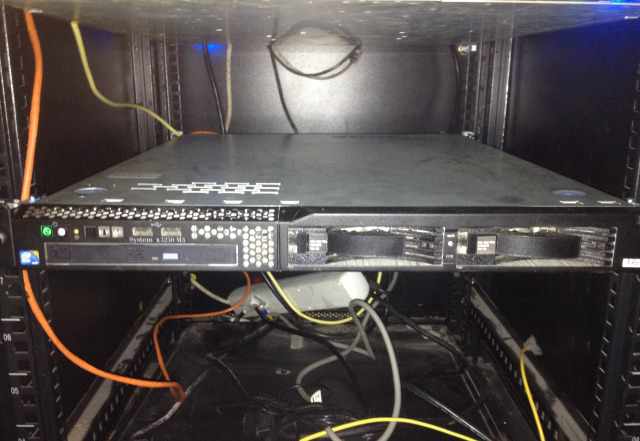 Сервер IBM System x3250 M3, 2.40GHz, 8GB, 500GB