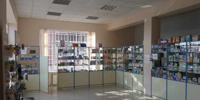 Аптечная мебель с аптечными холодильниками