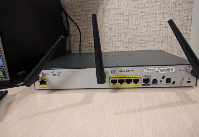 Cisco 881W-GN-K9 маршрутизатор Cisco 881