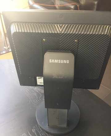 Монитор Samsung SMT-1721P б/у
