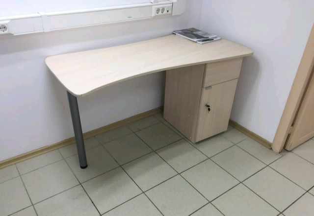 Маникюрный/офисный стол(х2)