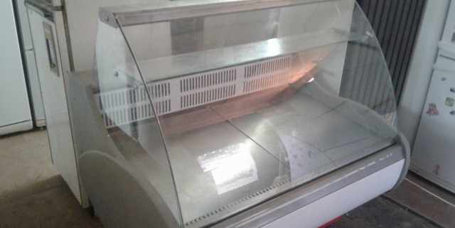 Ларь морозильный и витрина холодильная