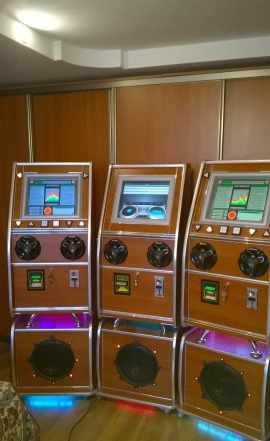 Музыкальный автомат с караоке кнопочный
