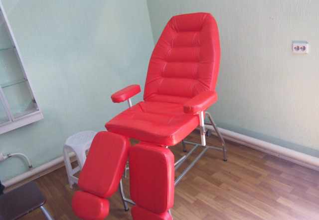 Педикюрное кресло (кушетка)