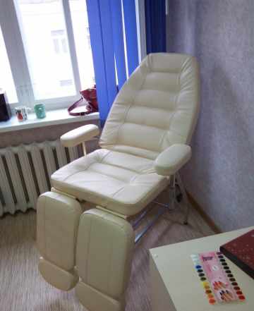 Педикюрное кресло (кушетка)