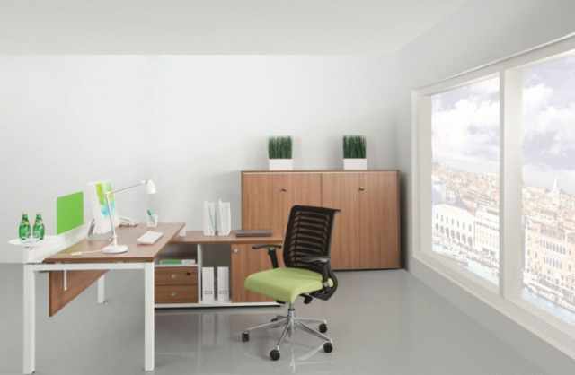 Комплект Стол и тумба Profiqadro для офиса