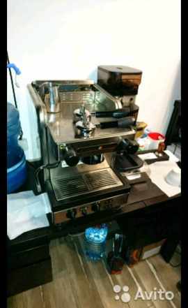 Кофе машина LA cimbali с кофемолкой