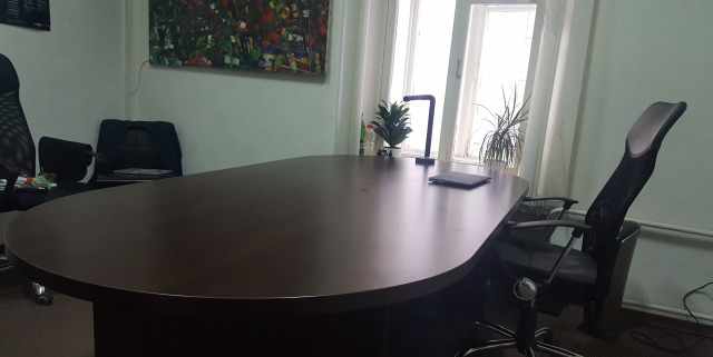 Офисный стол / стол для переговоров премиум класса