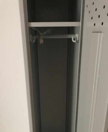 Шкаф для одежды металлический