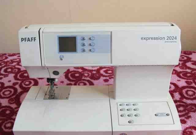 Профессиональная швейная машинка pfaff