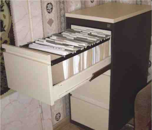 3-хсекционный металлический шкаф для документов
