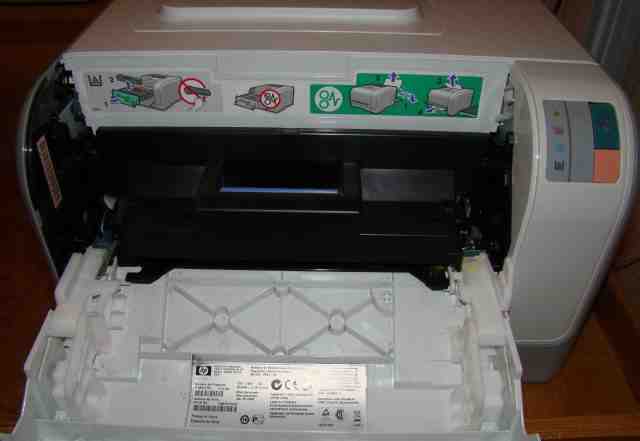Лазерный принтер HP Color LaserJet CP1215
