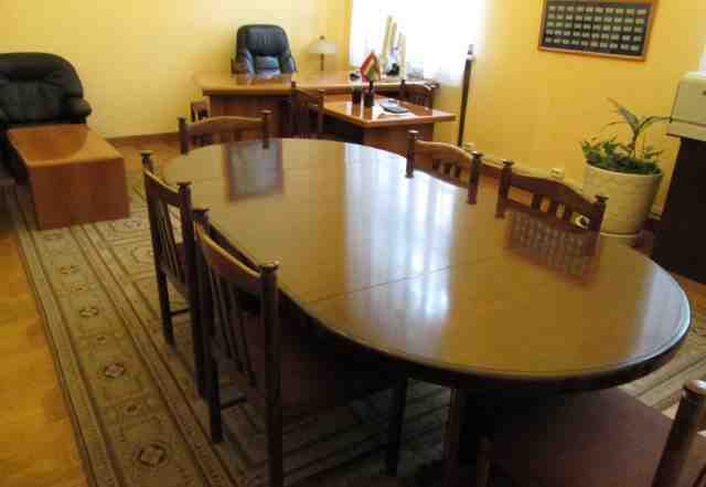 Стол для переговоров + стулья (9шт.)