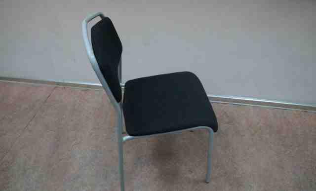 Офисные кресла/стулья для посетителей и участников