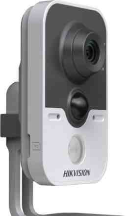 Видеокамера Hikvision DS-2CD2432F-IW