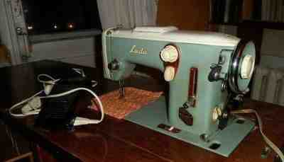 Швейная машинка Лада
