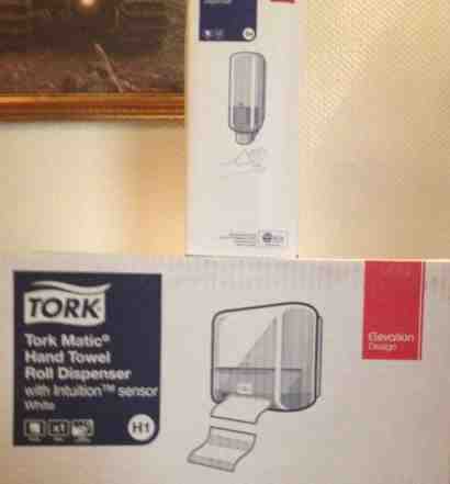 Tork сенсорный диспе-р для полотенец и мех-й для м