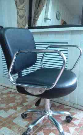 Парикмахерское кресло для клиента
