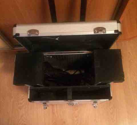 Парикмахерский противоударный чемодан на колесиках