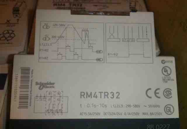 Реле контроля фаз 3-х фазное RM4 TR32