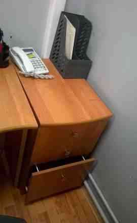 Мебель в офис, в дом (угловые столы, тумбы, шкафы)