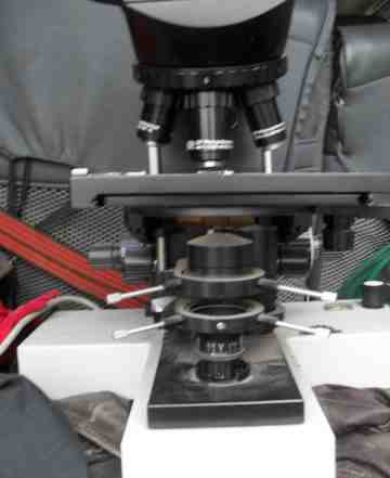 Лабораторный исследовательский микроскоп