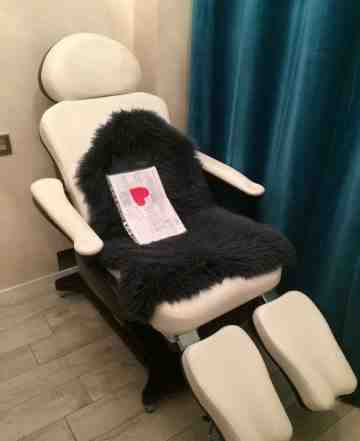 Педикюрное кресло Bentlon Silver - белое+ венге