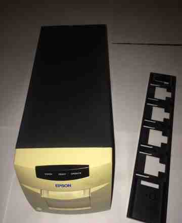 Сканер плёнок epson filmscan 200 (black edition)
