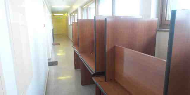 Столы и шкафы в офис