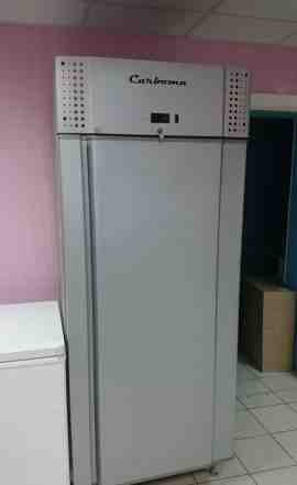Шкаф холодильный Carboma V700