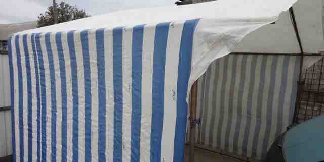  палатку для уличной торговли