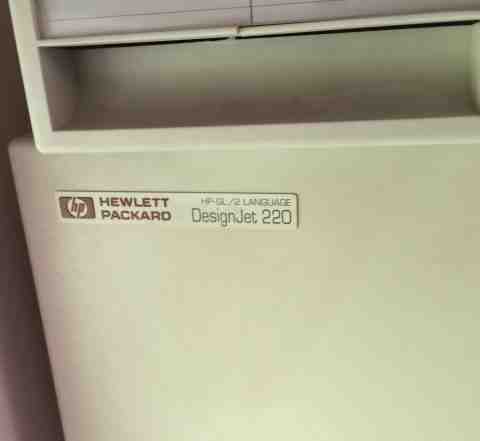 Плоттер HP DesignJet 220