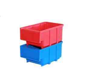 Ящики пластиковые для хранения мелких грузов