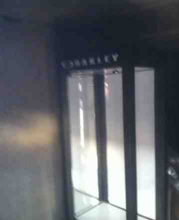  дисплей (шкаф для презентации очков) Oakley