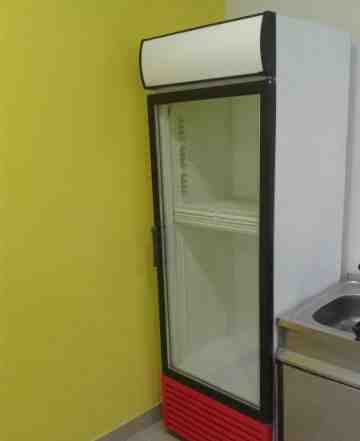 Холодильный шкаф-витрина, холодильник б/у
