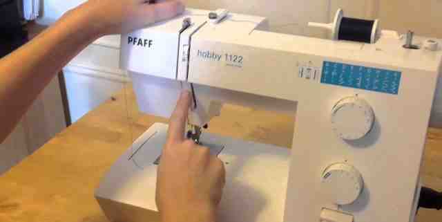 Швейная машинка Pfaff Hobby 1122