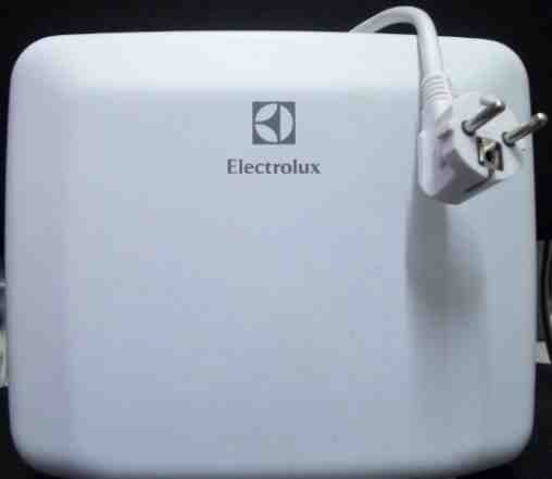 Электросушилка для рук Electrolux