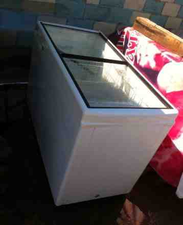 Холодильный ларь со стеклянной крышкой