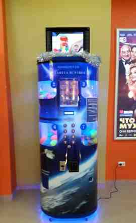Торговый вендинговый автомат по продаже игрушек