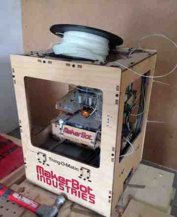 3-D принтер Makerbot