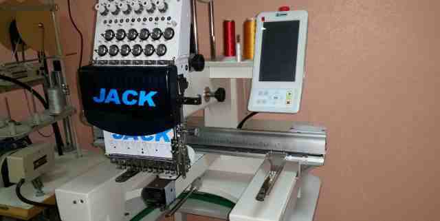Вышивальная машина Jack CTF1201 (360 х 500)