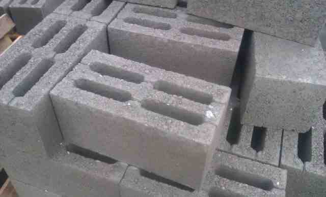 Блоки и цемент