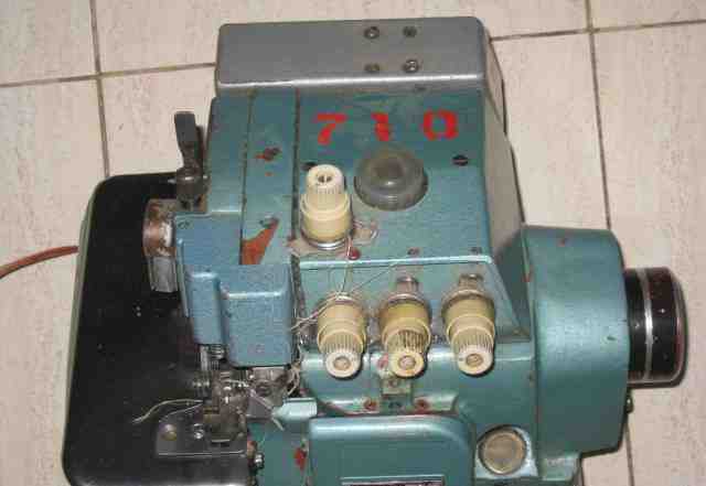 Швейная промышленная машинка-оверлок Juki COM516-6