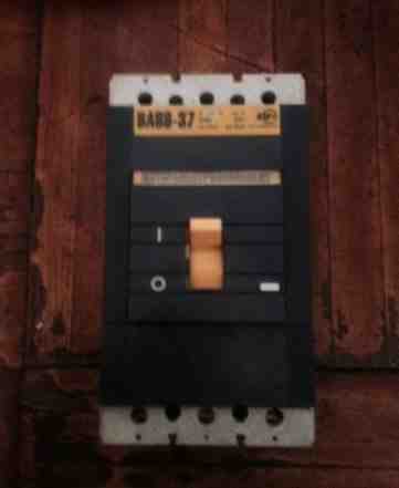 Выключатель автоматический ва 88-37 400В 50Гц Ас15